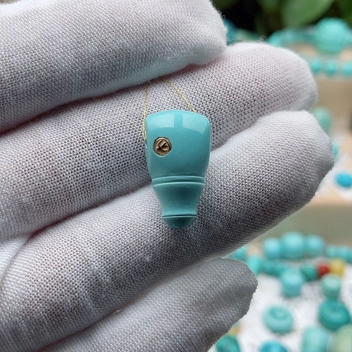 绿松石配饰未镶嵌