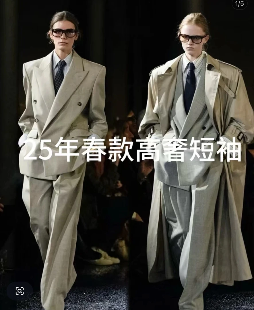 [奢侈品店]欧洲站设计师潮流时尚轻奢男女同款高奢t恤810