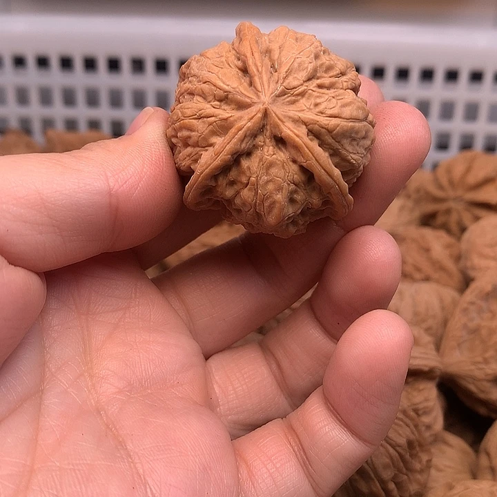 临***饰文玩核桃吊坠文玩核桃