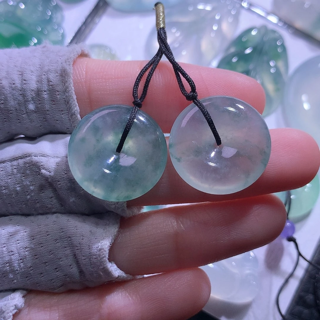 颈饰未镶嵌翡翠一对