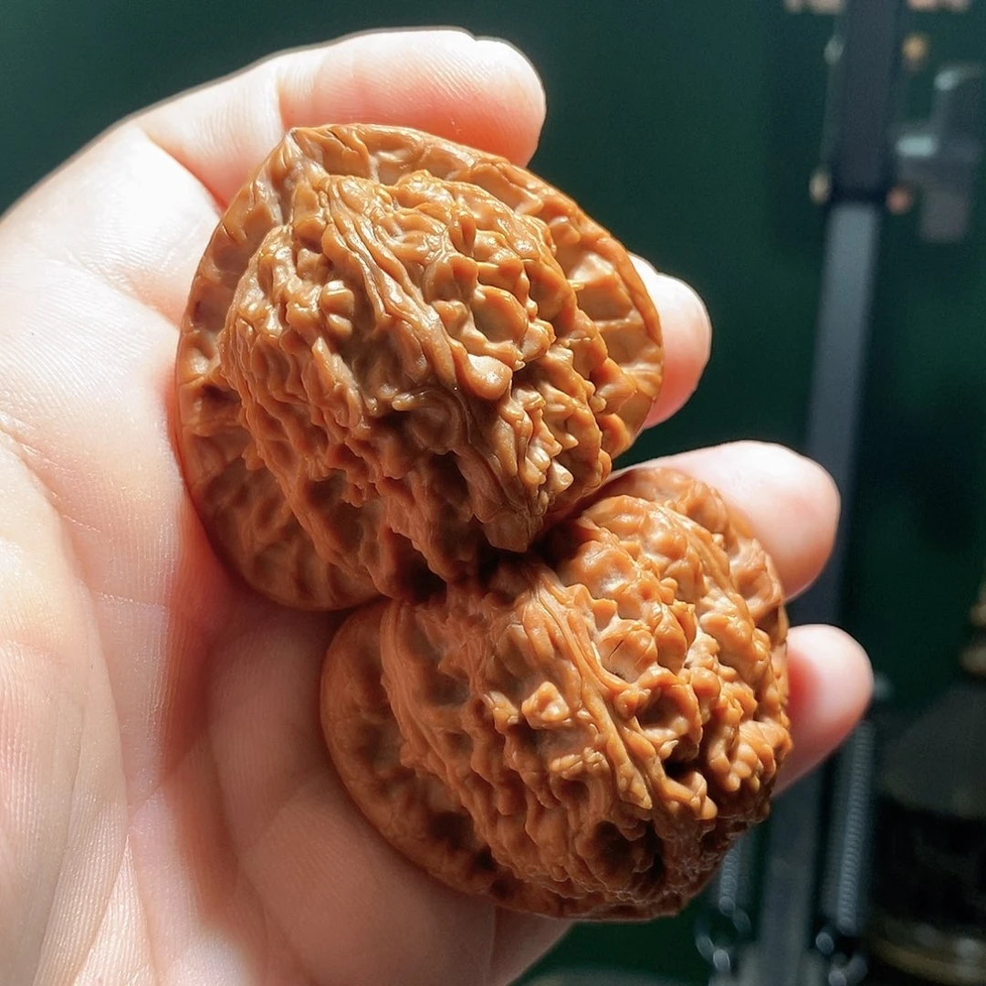 把件文玩核桃46三角白