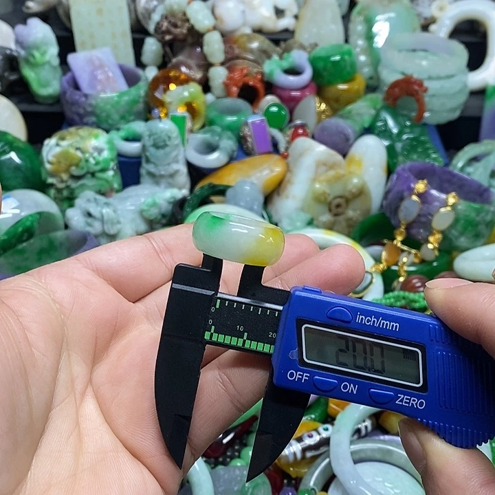 颈饰未镶嵌翡翠翡翠首饰翡翠首饰