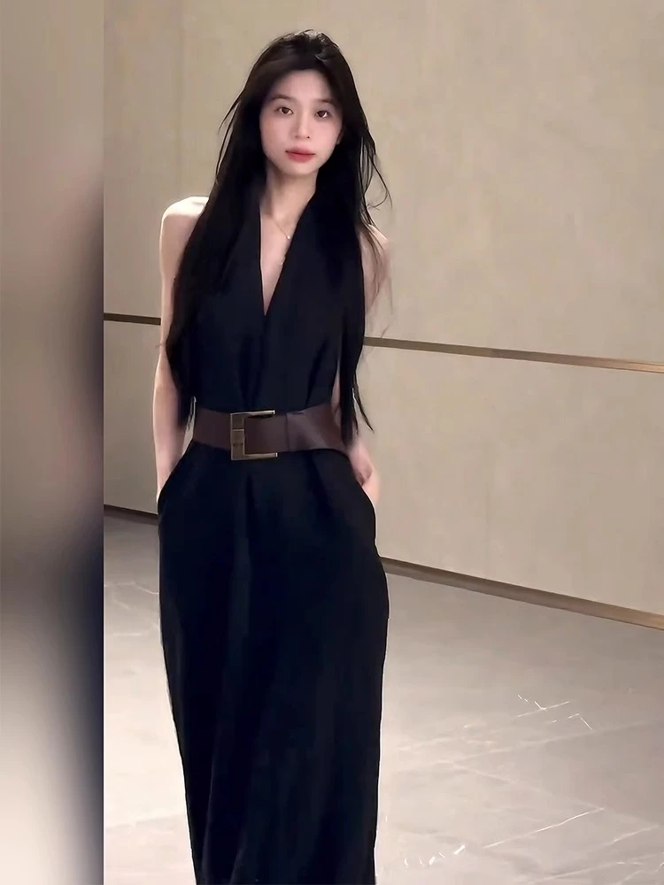 显瘦修身法式夏季收腰轻奢V领气质长裙中长款赫本风连衣裙黑色