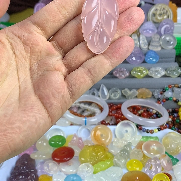 玛瑙/玉髓未镶嵌颈饰