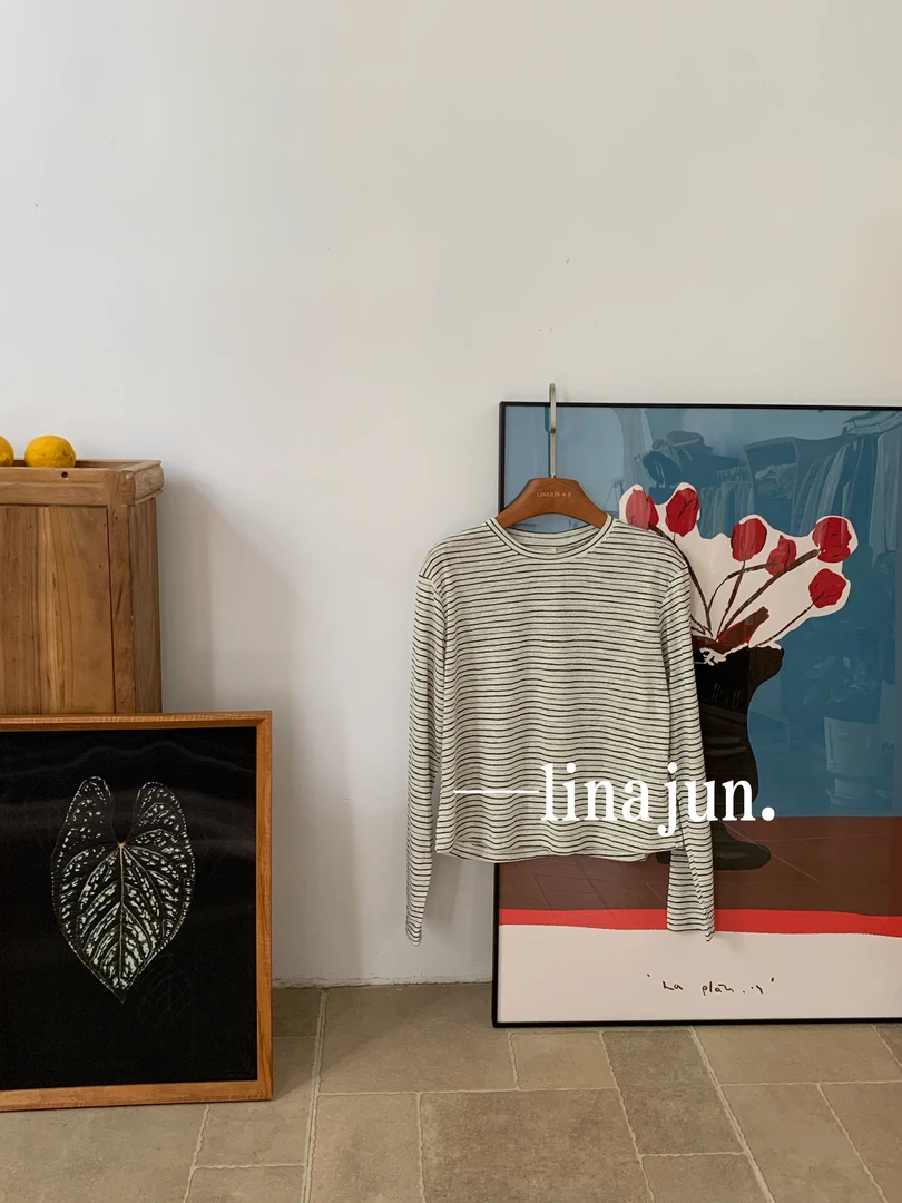 9.17秋季新款韩系时尚百搭后背纽扣设计圆领条纹长袖T恤