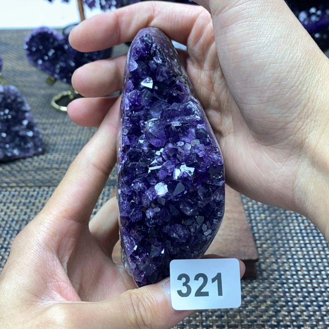 紫晶未镶嵌大型摆件（非配饰）