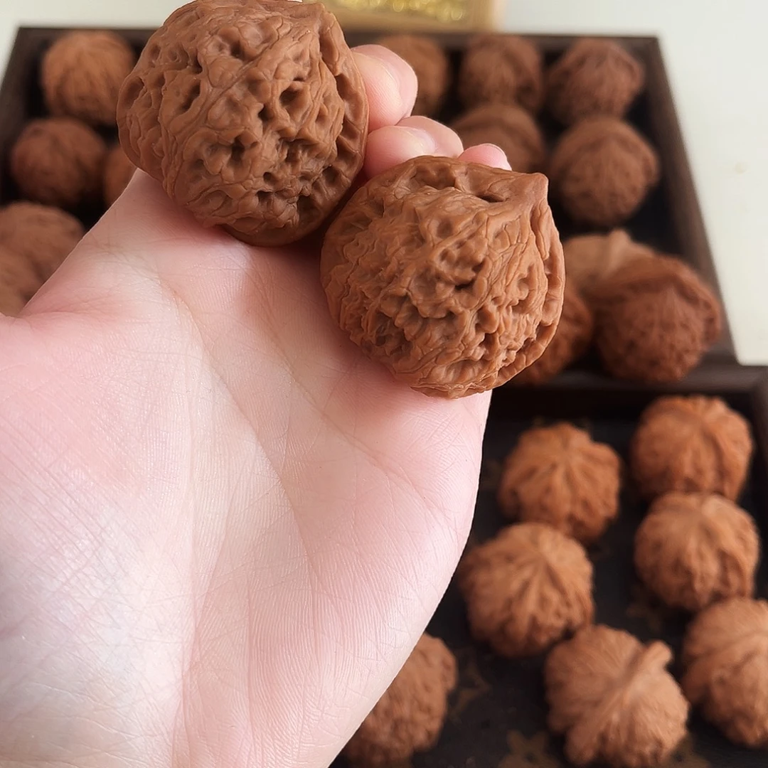 清***行文玩核桃吊坠水龙纹