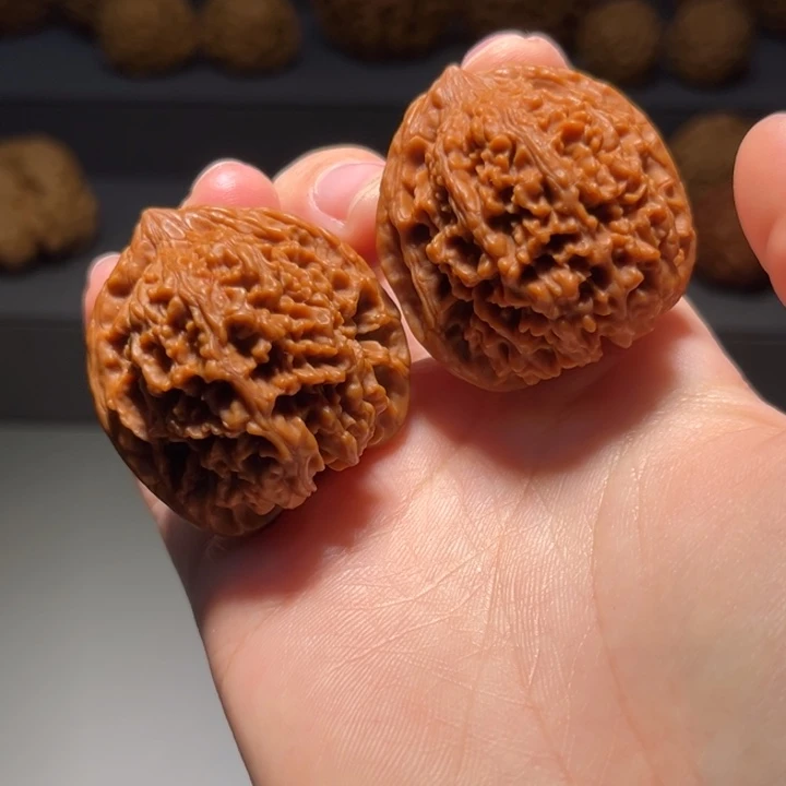 文玩核桃把件满天星516