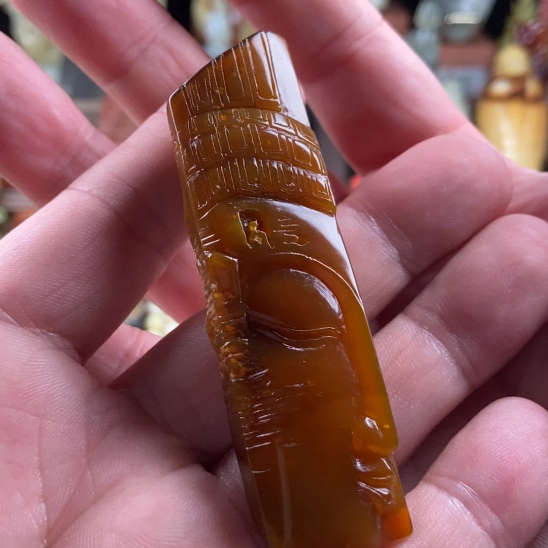 金***啤岫玉未镶嵌手把件