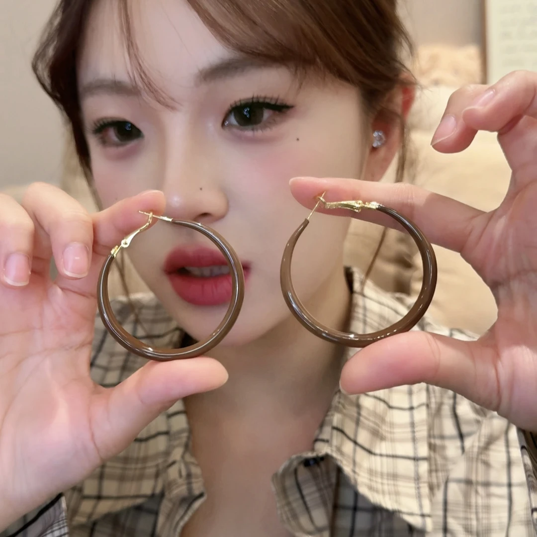 铜合金耳饰 秋冬美拉德咖色大圈耳环女高级感耳圈方圆脸素圈耳饰