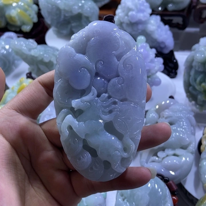 翡翠未镶嵌把件马到成功