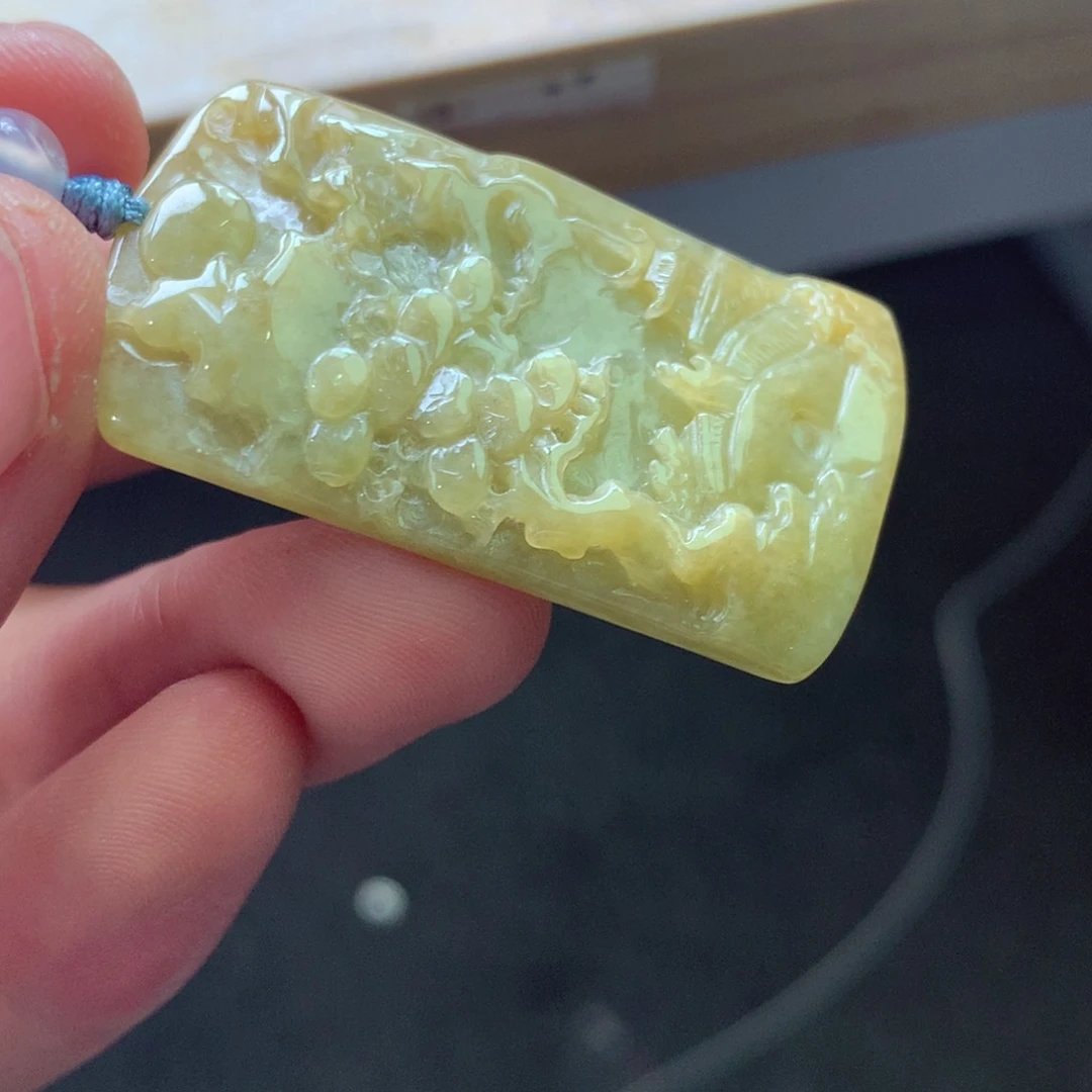 翡翠颈饰未镶嵌吊坠