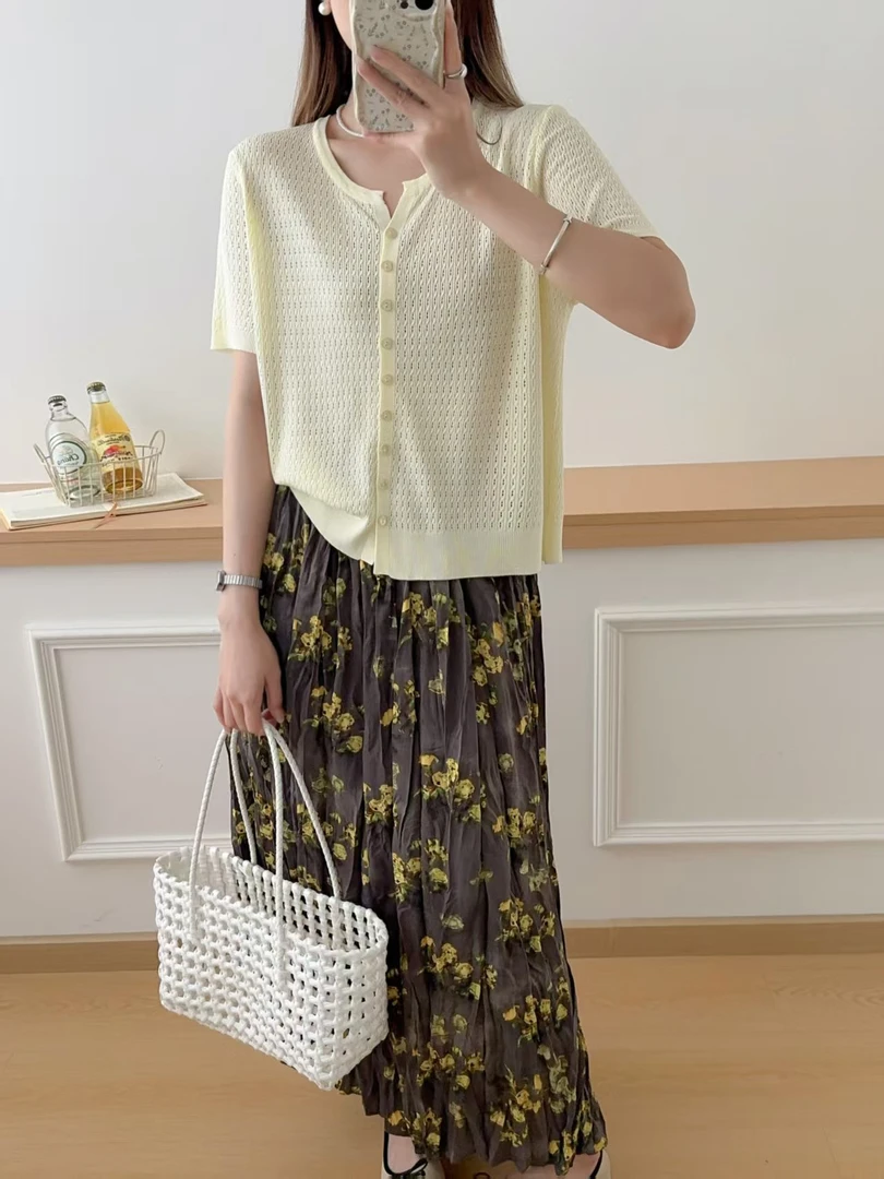 〖铃铛精选〗V领扣子版夏凉版体恤