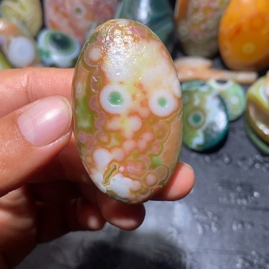 石英质玉未镶嵌珠宝半成品小*