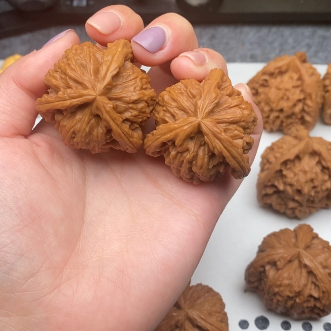 吊坠文玩核桃小**哥白狮子111111