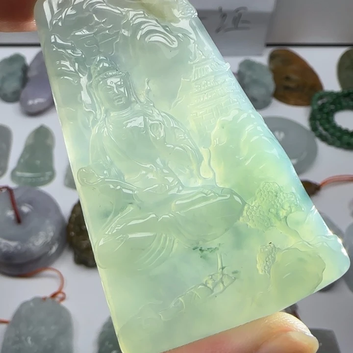 颈饰未镶嵌翡翠山水观音