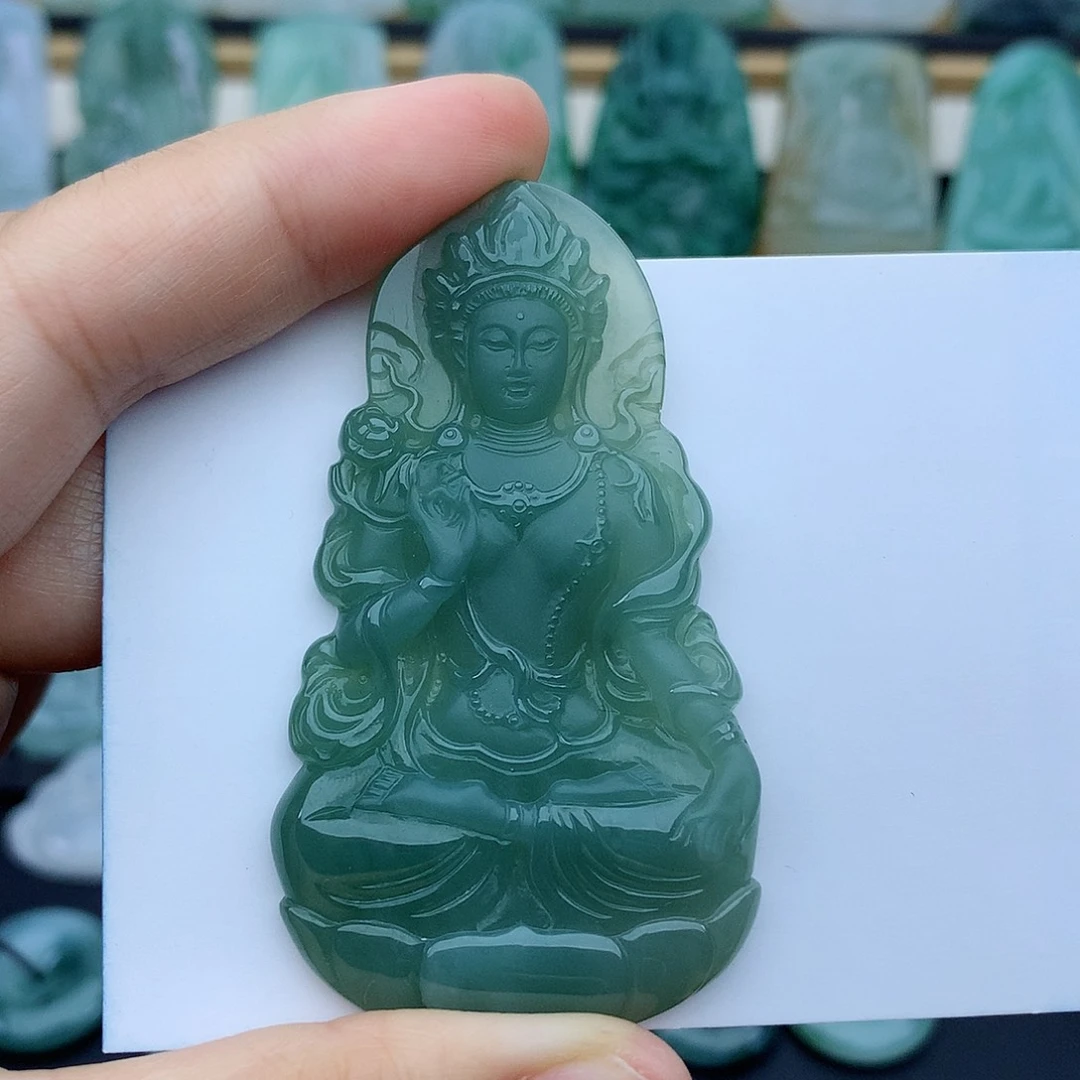翡翠未镶嵌颈饰度母