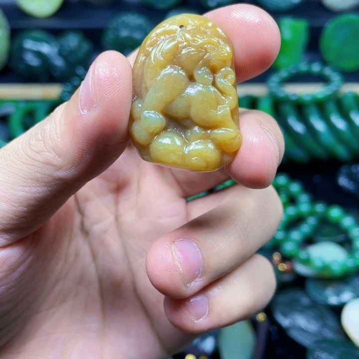 和田玉未镶嵌珠宝奇石