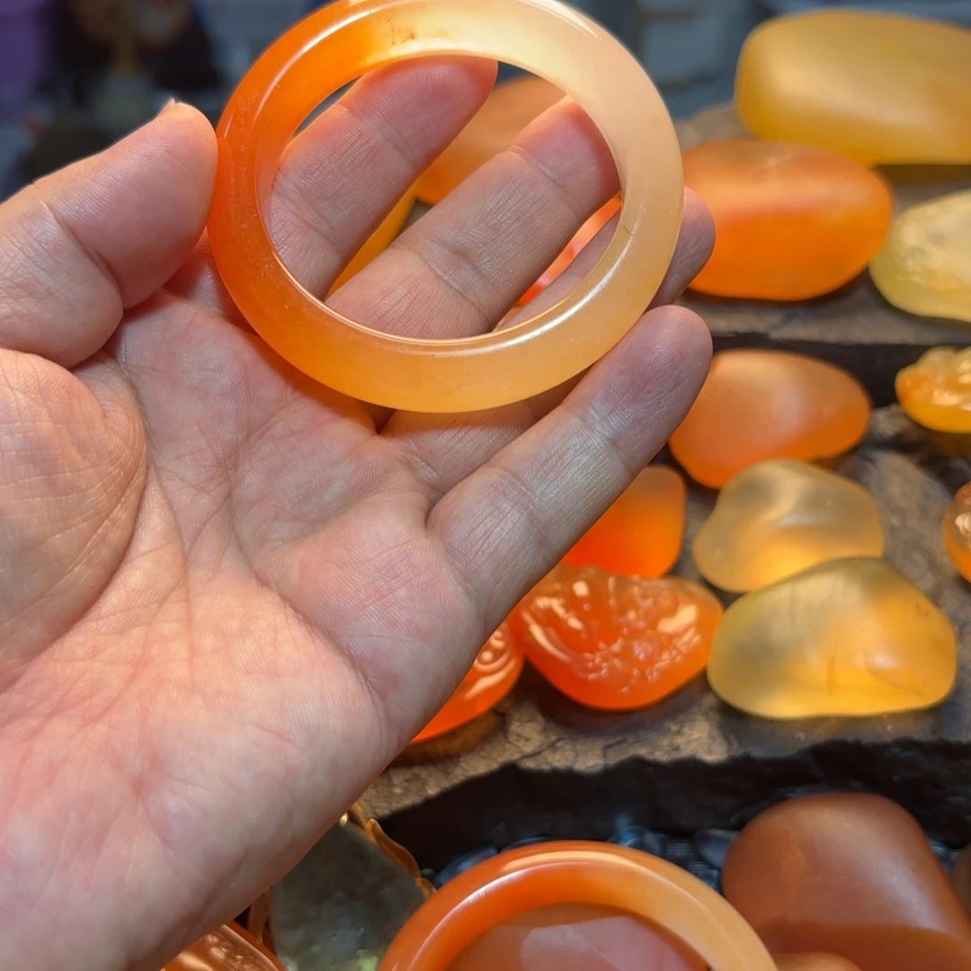 平***安石英岩玉未镶嵌手镯