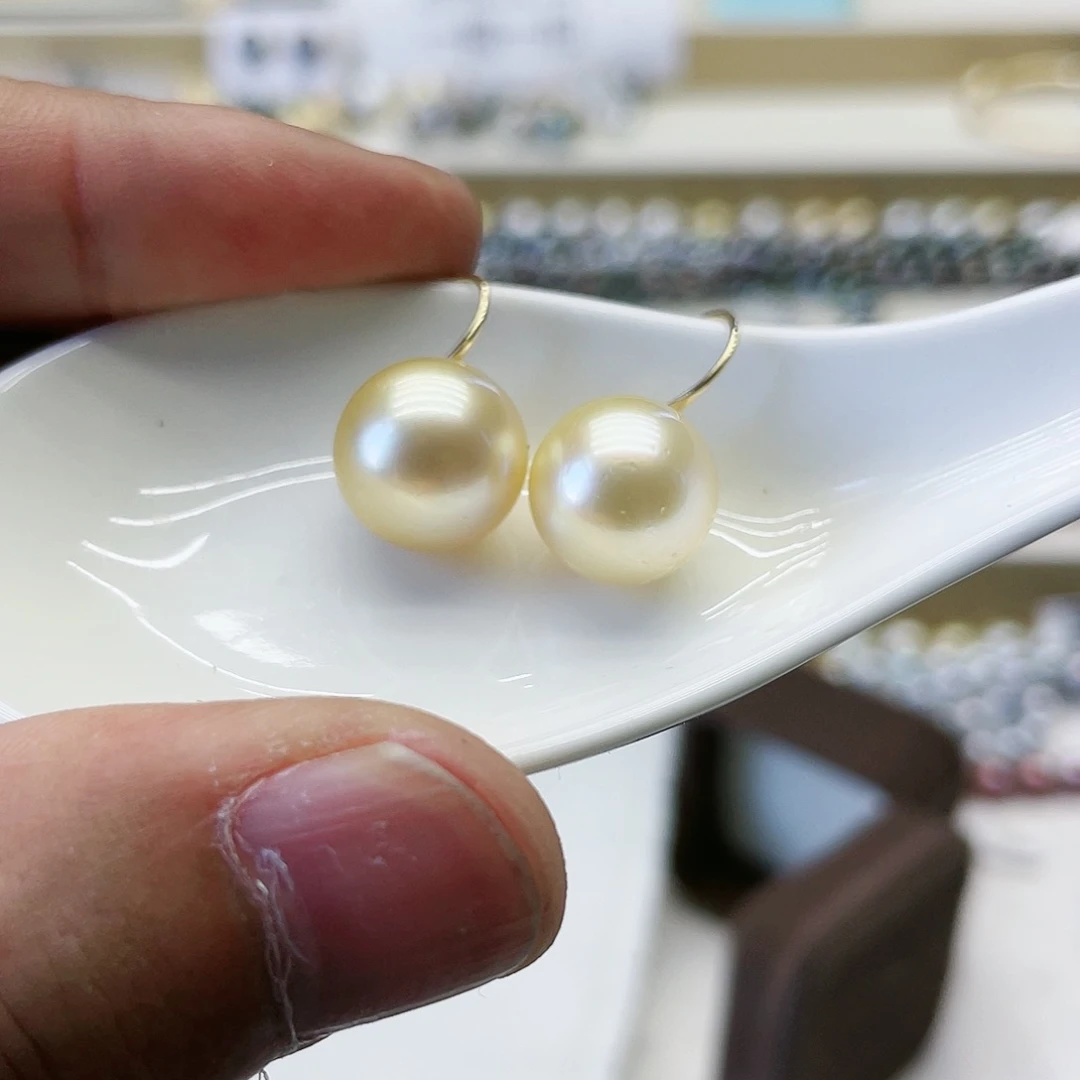 海水珍珠耳饰18K金镶嵌