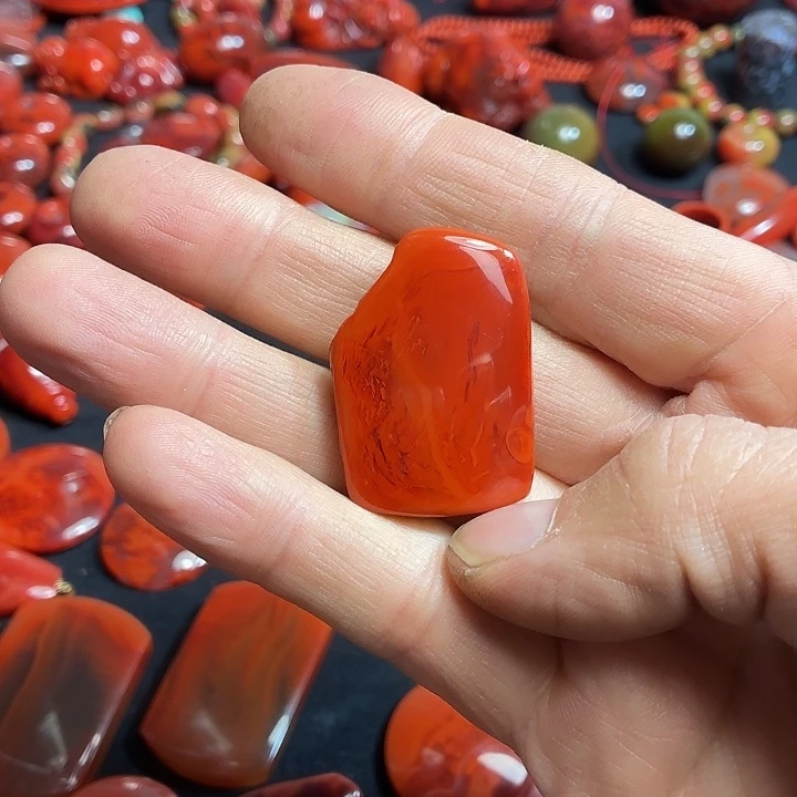 没***准南红玛瑙未镶嵌吊坠