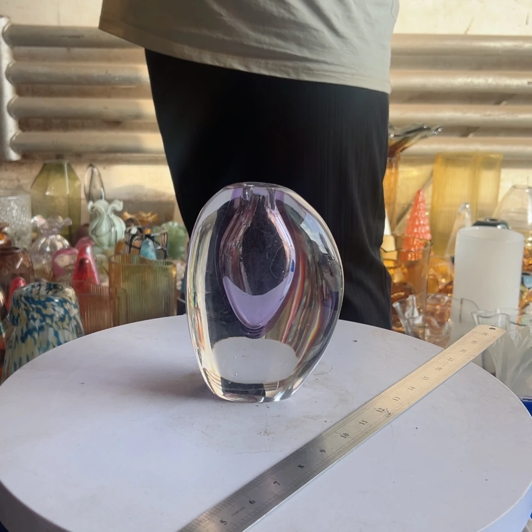 紫色琉璃花器摆件高度18微瑕