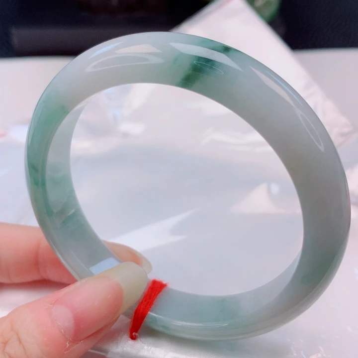 翡翠未镶嵌手镯56圈