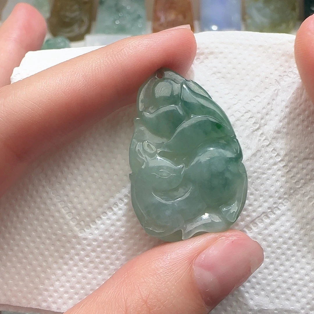 翡翠未镶嵌颈饰天然缅甸翡翠九尾狐