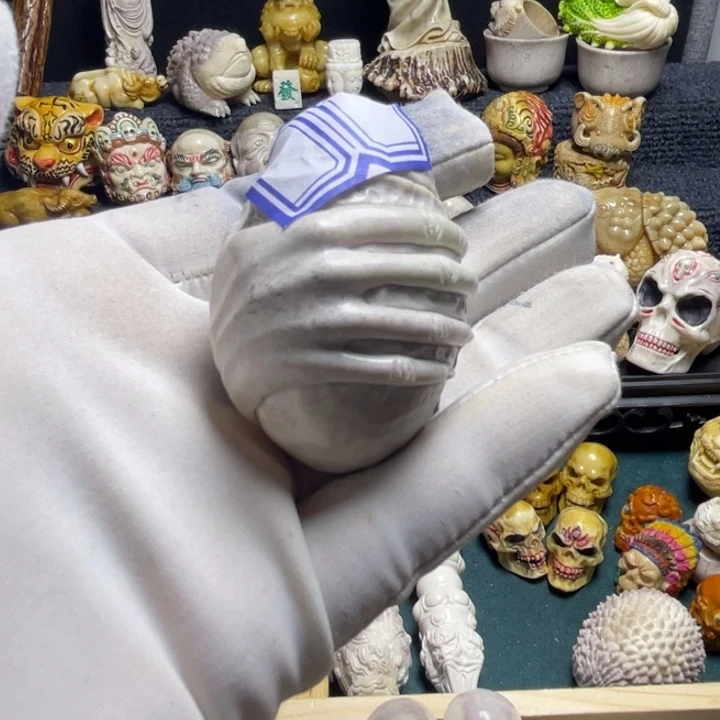 木配饰鹿角雕刻大拳在握