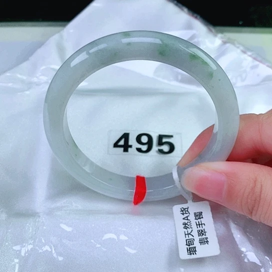 翡翠手镯未镶嵌翡翠手镯