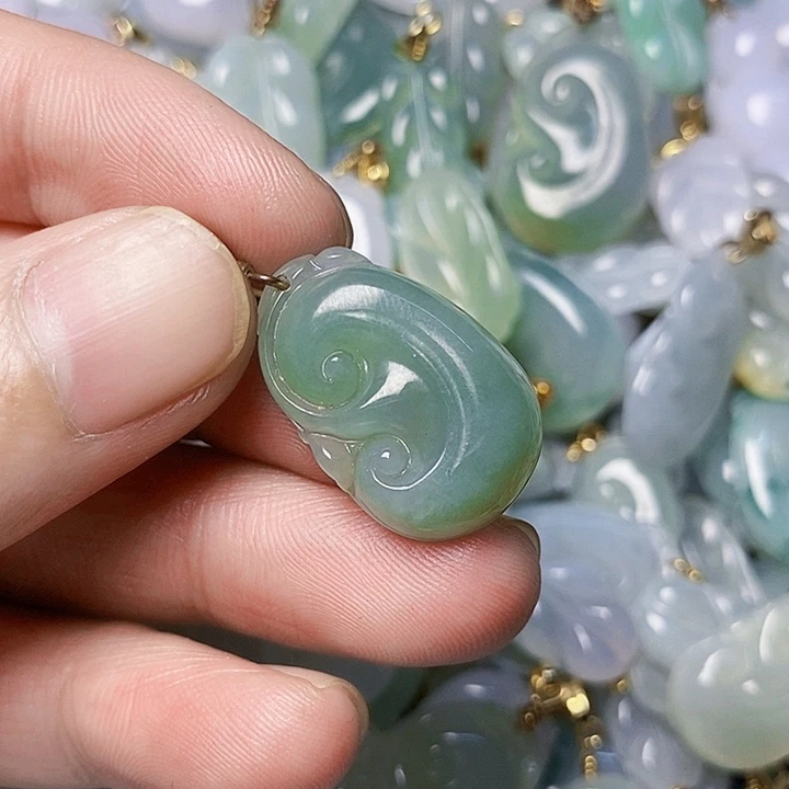 翡翠未镶嵌颈饰天然A货翡翠