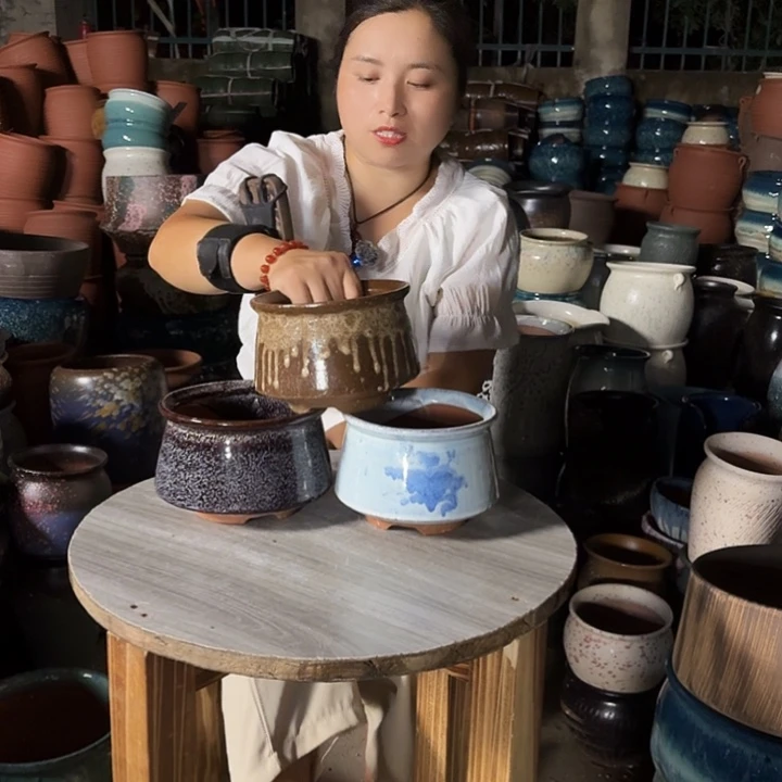 口15高11瑕疵随机三个盆子。