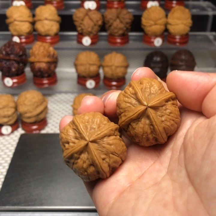 M***i把件文玩核桃115聚宝四棱