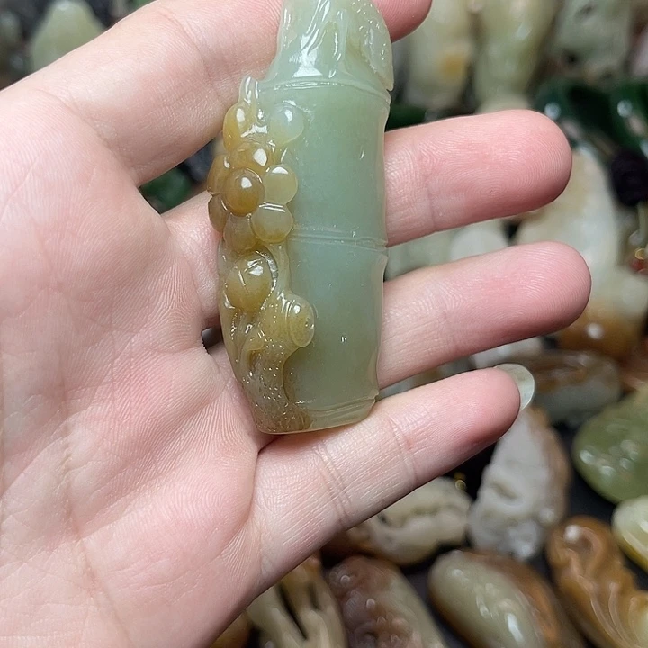 和田玉未镶嵌挂件