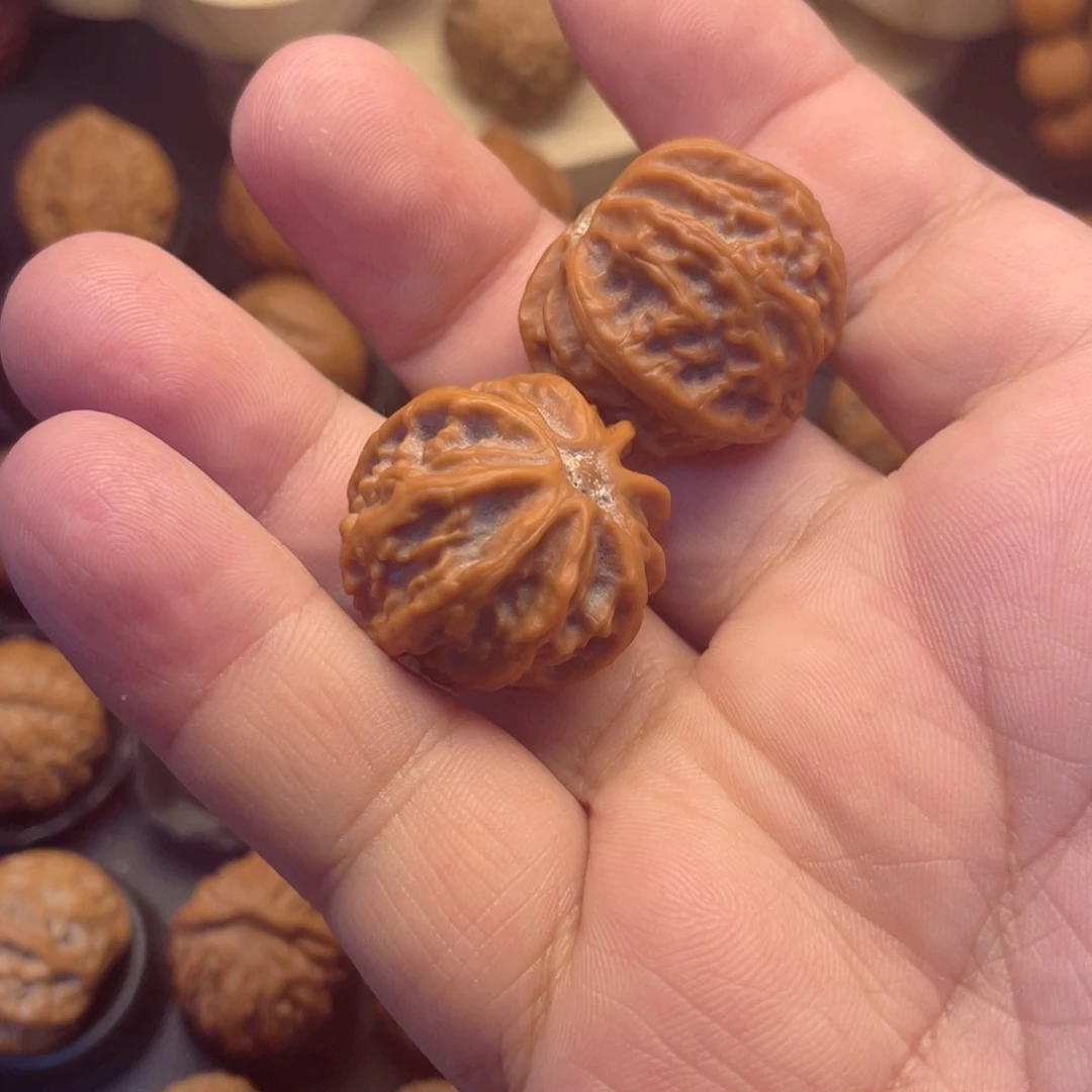 文玩核桃吊坠爱****猫文玩核桃小楸子核桃