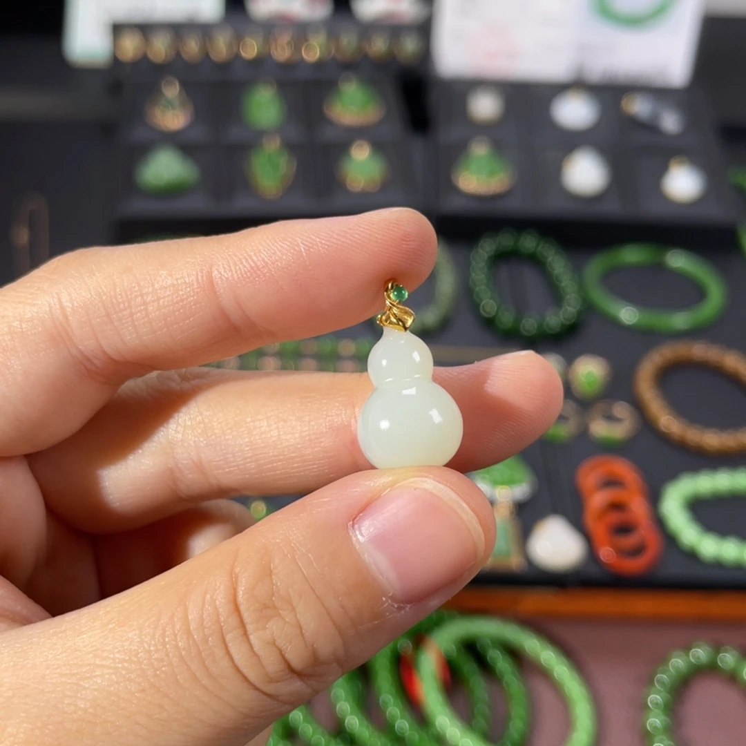 18K金镶嵌手链和田玉