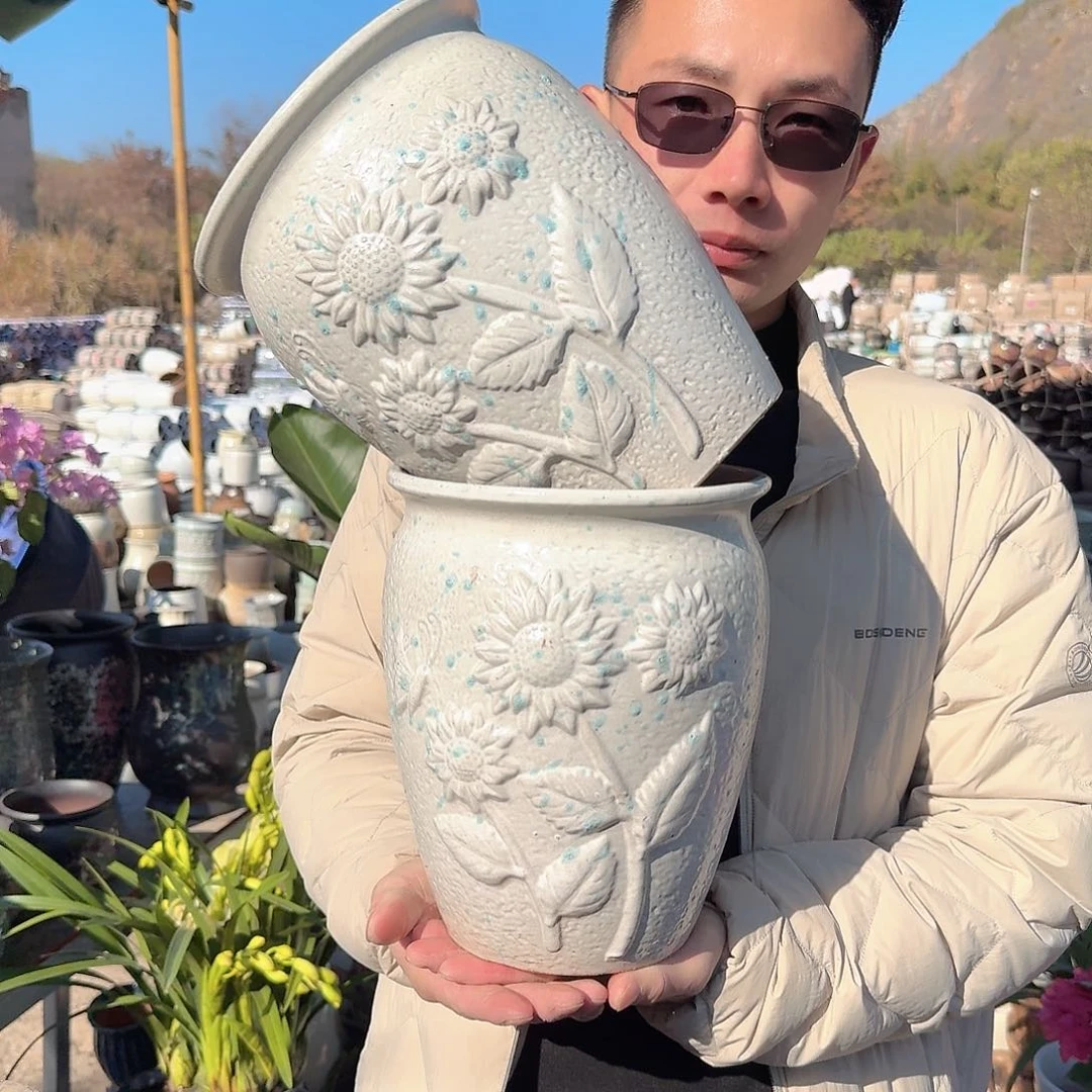 紫砂花盆口19高24（两个太阳花白色