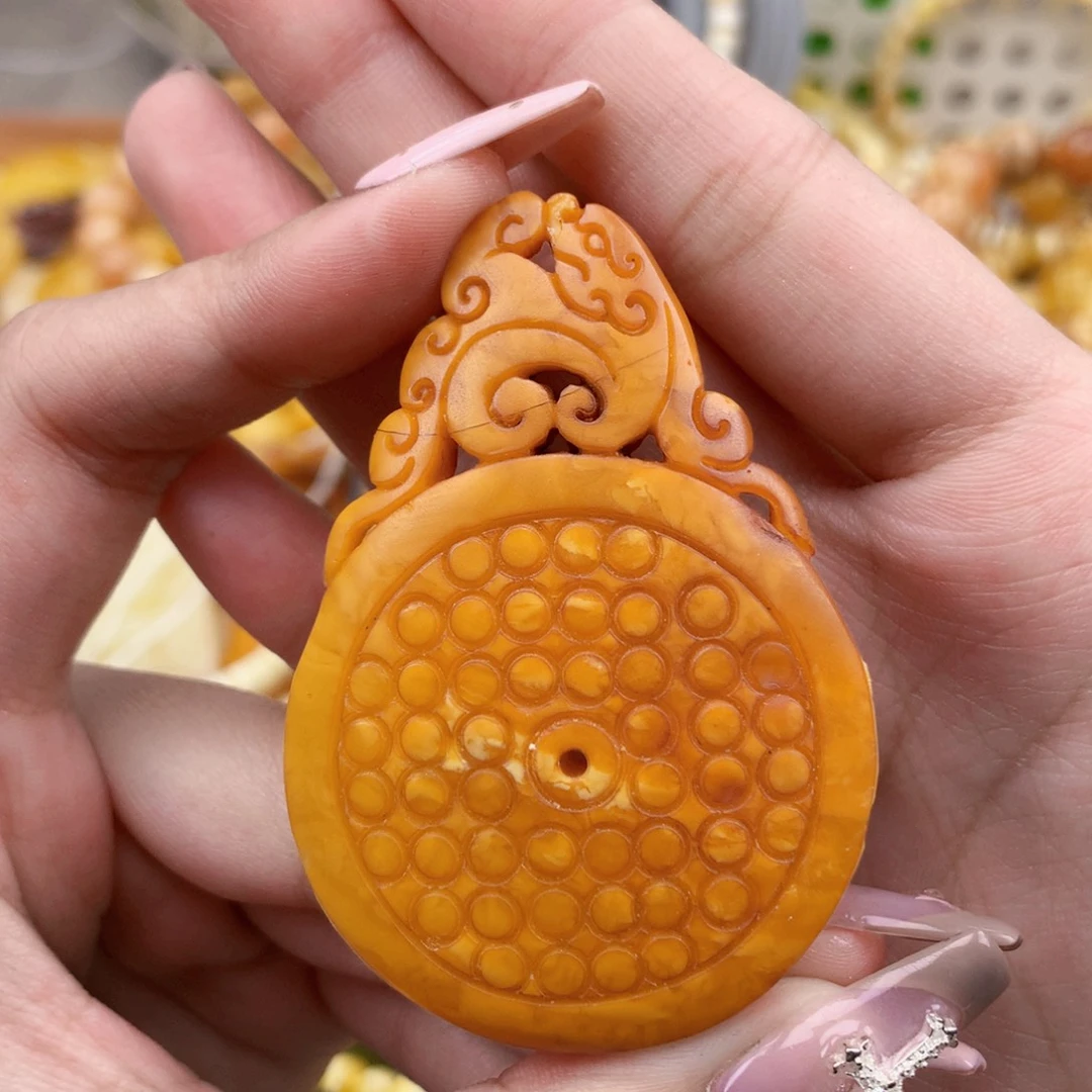 琥珀未镶嵌珠宝奇石