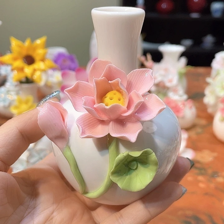 手工陶瓷精致摆件