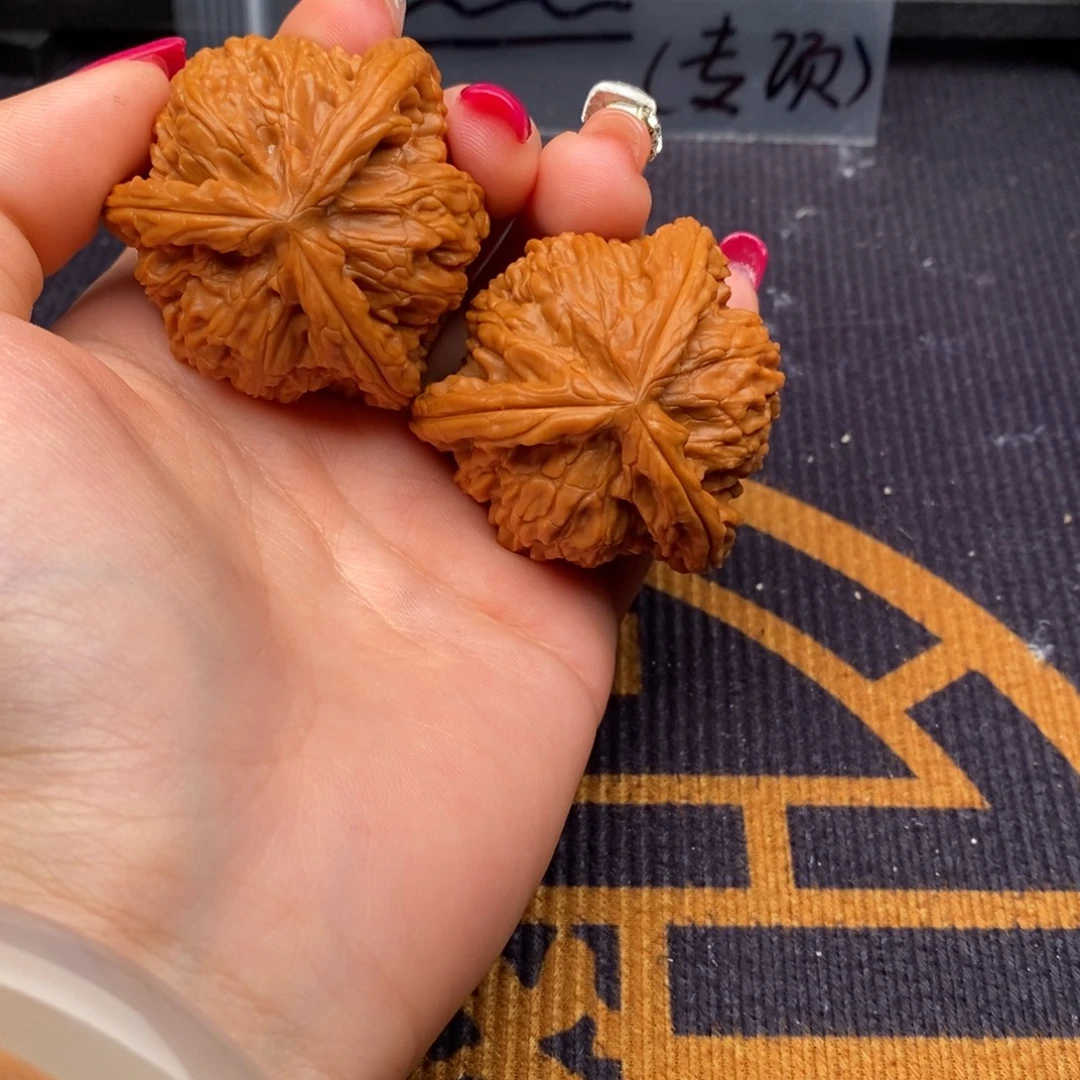 善***人吊坠文玩核桃白狮子