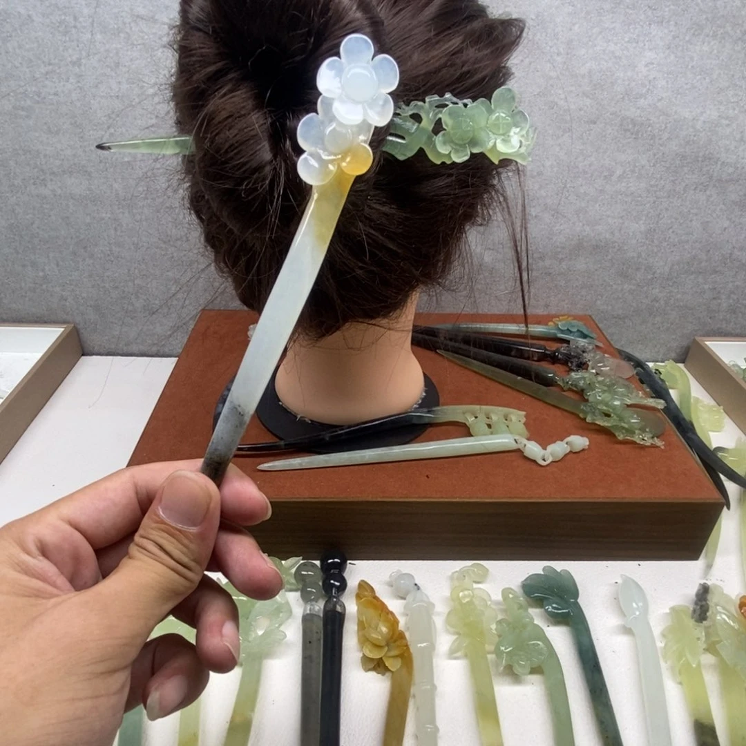 蛇纹石玉未镶嵌发饰