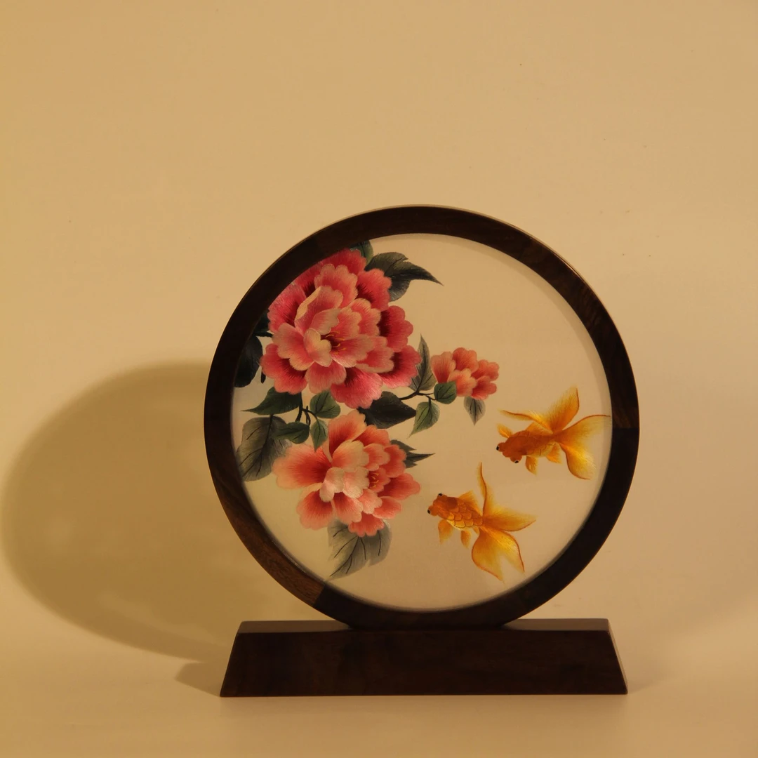 纯手工荷花金鱼双面苏绣精品摆件客厅玄关送人必备摆件锦盒包装