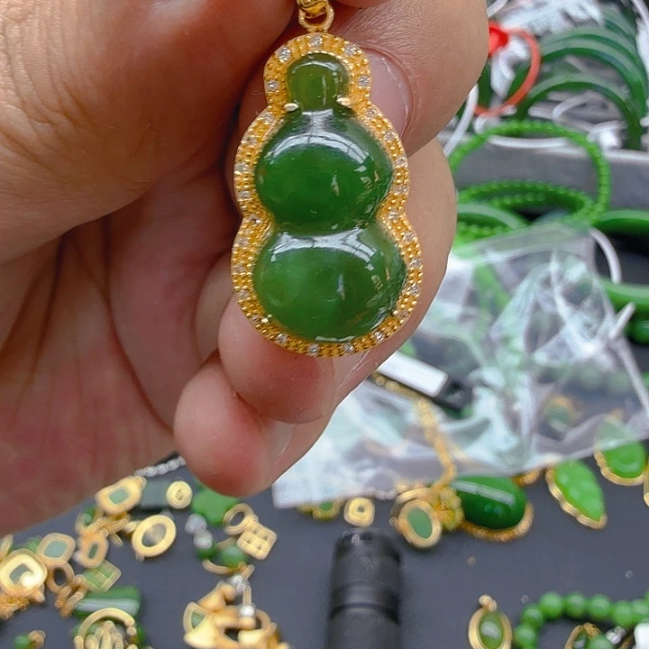 和田玉（碧玉）颈饰银S925镀金镶嵌