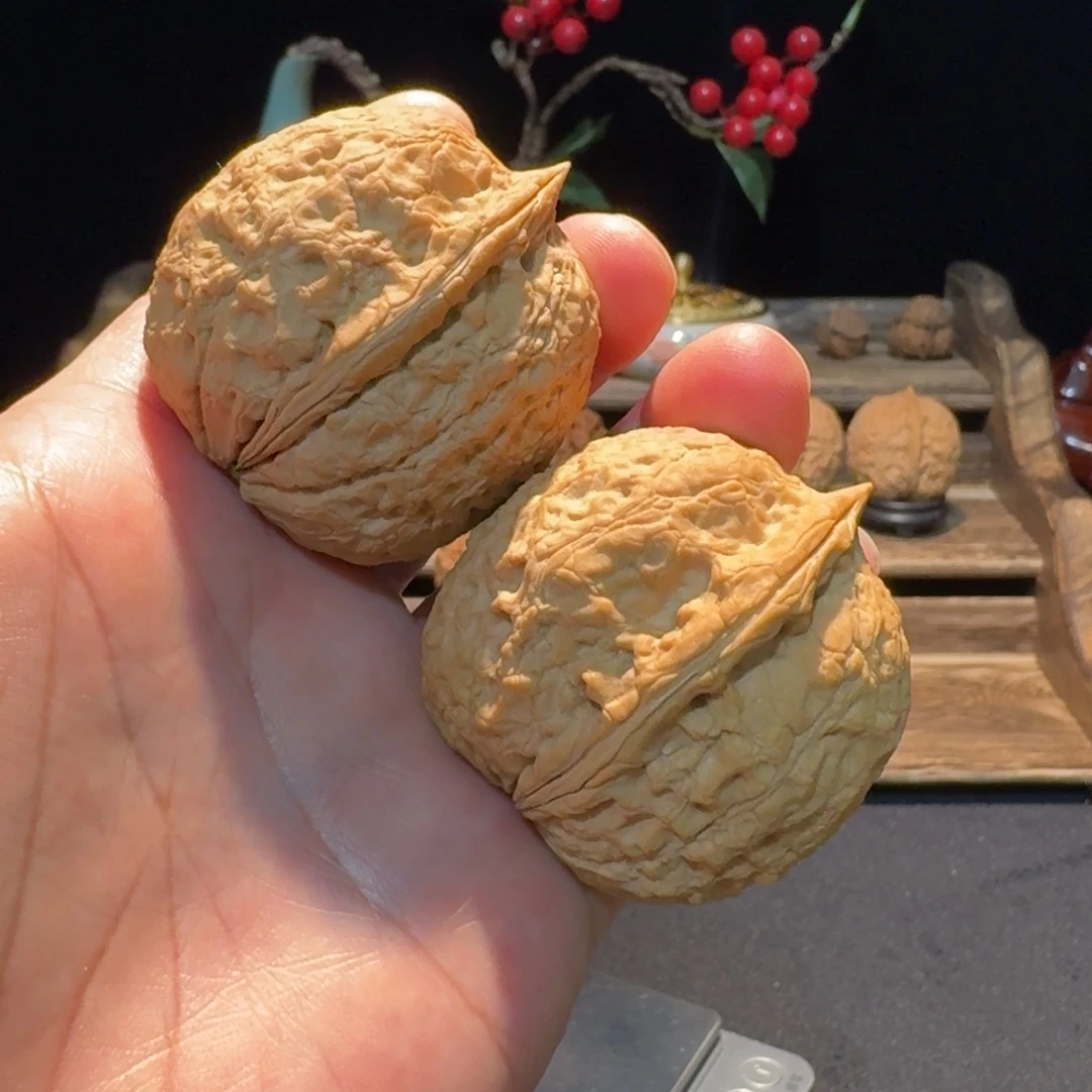 L****把件文玩核桃云南铁核桃52