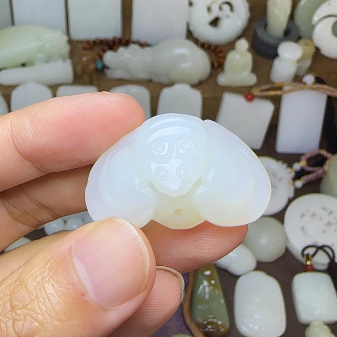 和田玉未镶嵌挂件