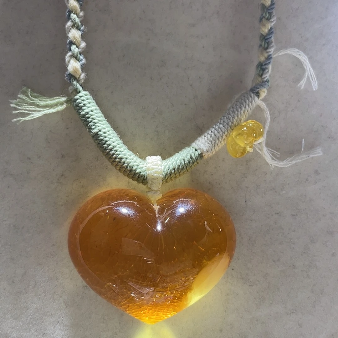 琥珀未镶嵌颈饰大气款