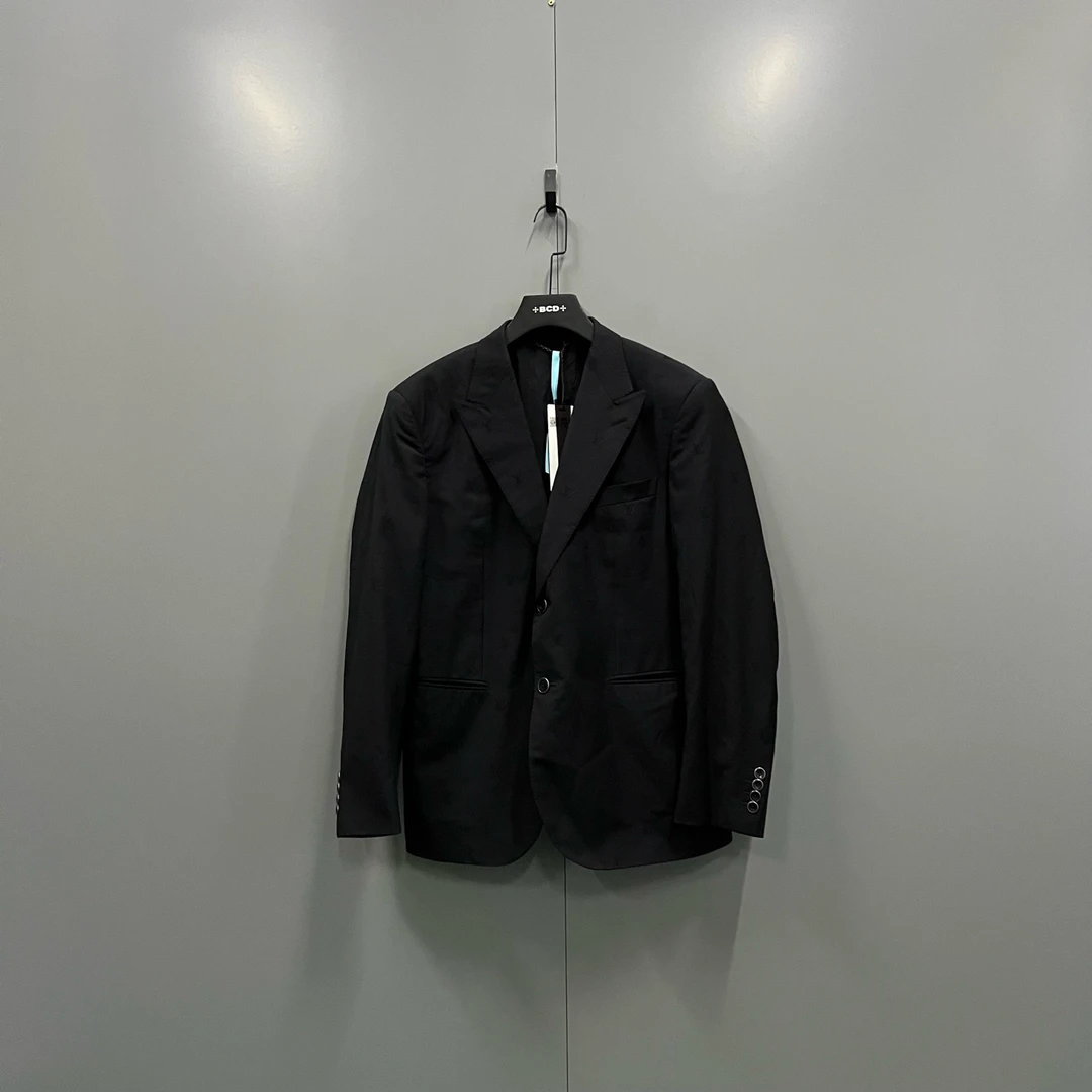 99新 LouisVuitton/路易威登 楠1 黑色刺绣logo西服 54码/206543