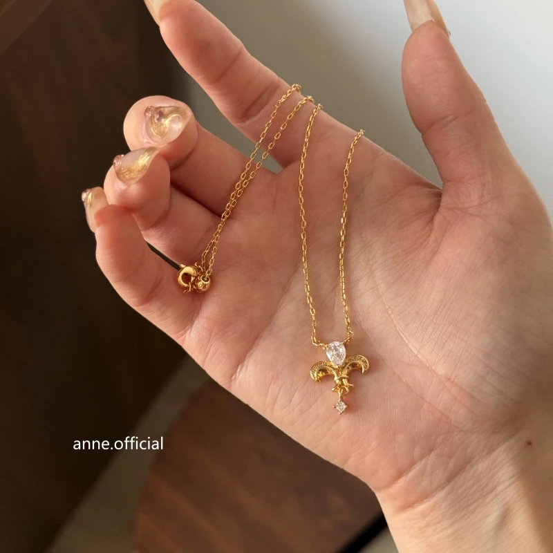 铜合金项链 【X627】个性箭形鸢尾花带锆水滴ins项链