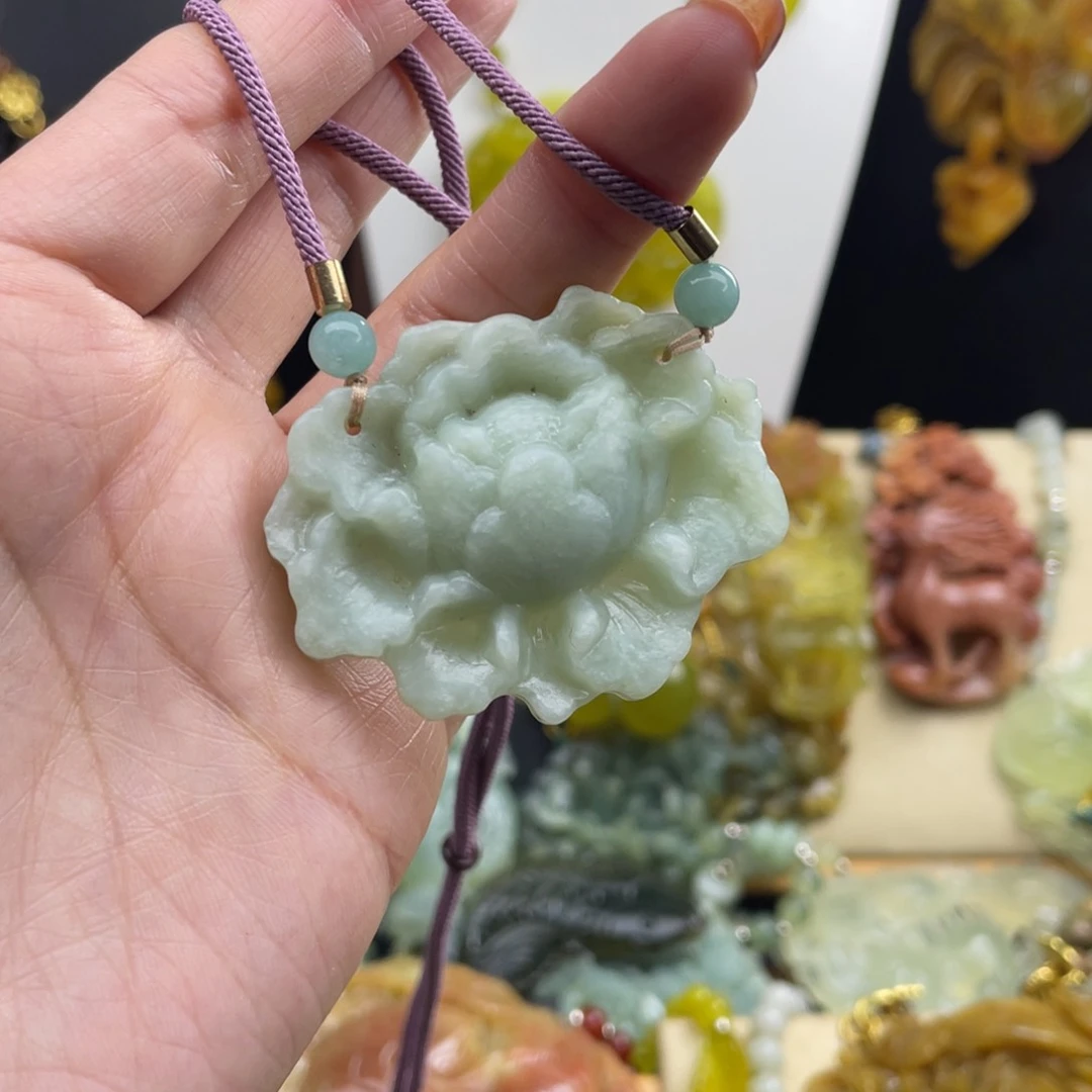 未镶嵌蛇纹石玉颈饰