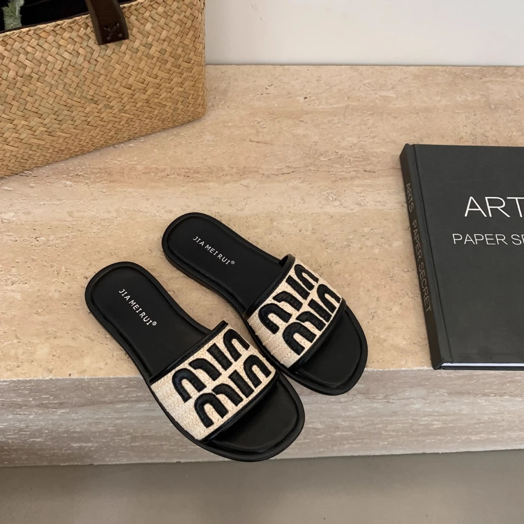 法式绝美凉拖鞋女夏外穿2025平底一字拖软底配裙子女鞋海边沙滩鞋